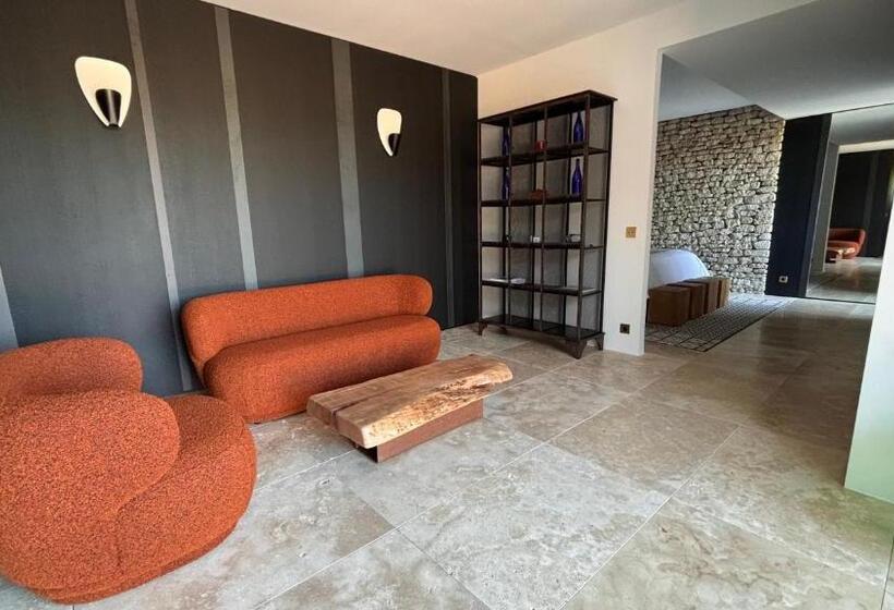 استودیوی لوکس, La Suite Gordes