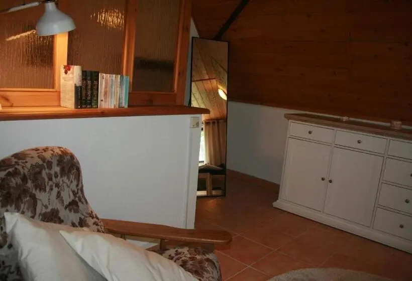 ２ベッドルームハウス, Reetdach Ferienhaus Nahe Ostseebad Kühlungsborn