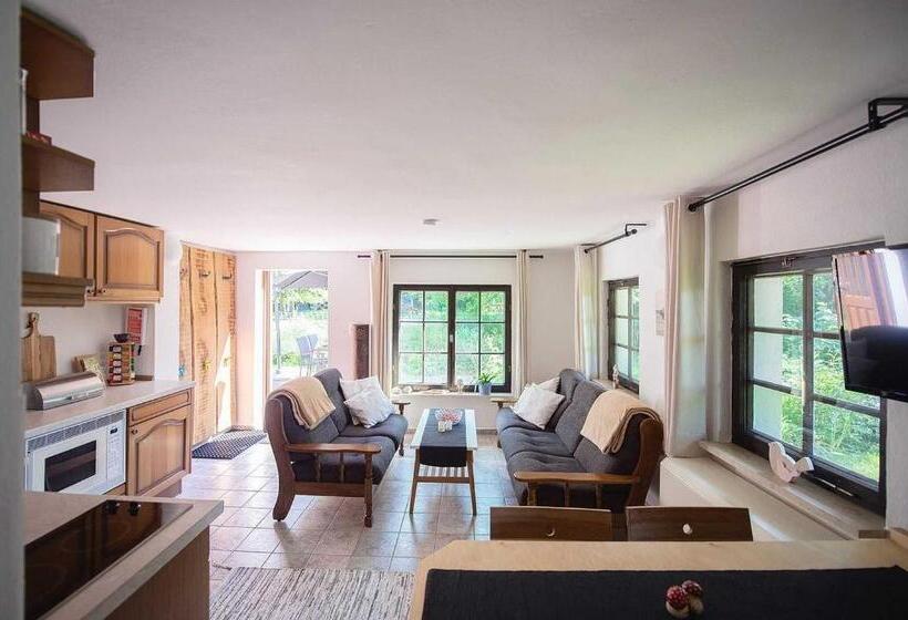 2间卧室的房子, Reetdach Ferienhaus Nahe Ostseebad Kühlungsborn