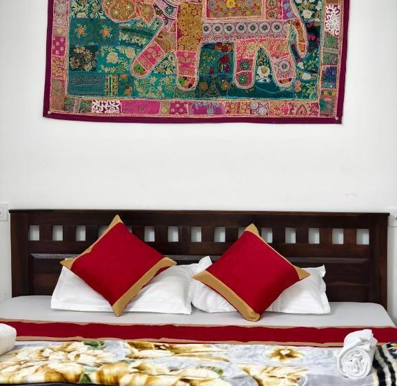 سوییت لوکس, Casa Del Sol