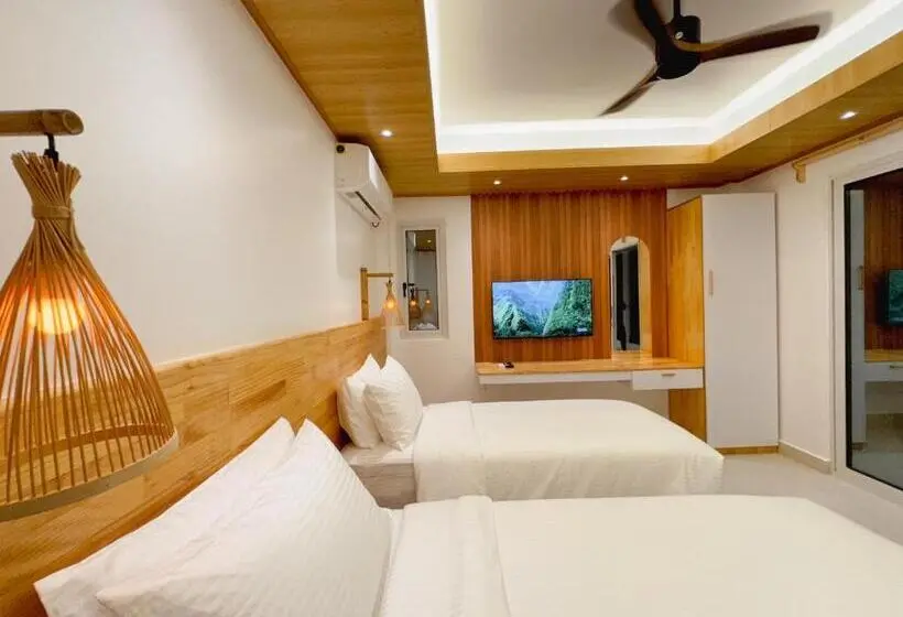 اتاق لوکس, Pavona Maldives