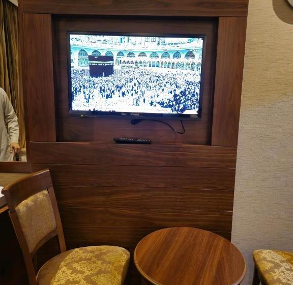 ファミリールーム, فندق ضيوف المقام 3 للغرف والشقق المفروشة توصيل مجاني للحرم