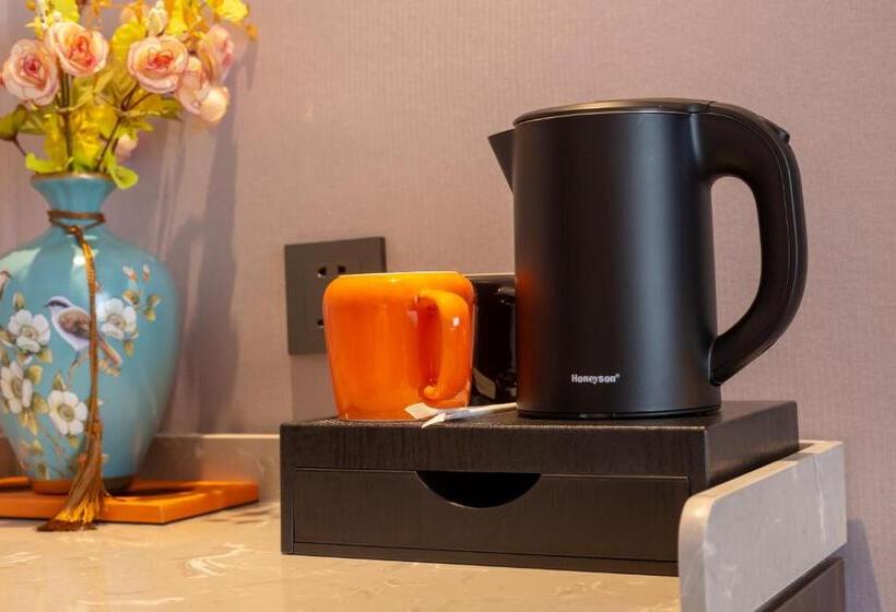 חדר סטנדרט נוף לאגם, Hantang Hotel Haikou Business College Sun Moon Plaza Duty Free Shop