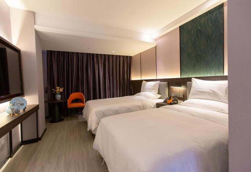 Номер Стандарт Вид на Озеро, Hantang Hotel Haikou Business College Sun Moon Plaza Duty Free Shop