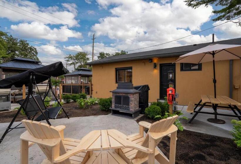 סוויטת 2 חדרי שינה, Adrians Suites