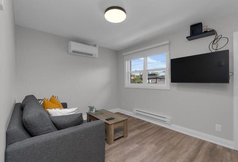 סוויטת 2 חדרי שינה, Adrians Suites