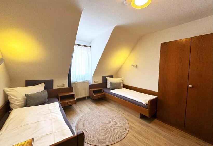 Quarto Economy, Gasthaus Lamm