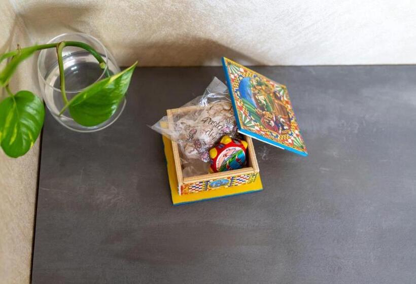 オーシャンビュースーペリアールーム, Giardini Inn Arte