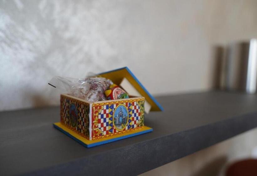 オーシャンビュースーペリアールーム, Giardini Inn Arte