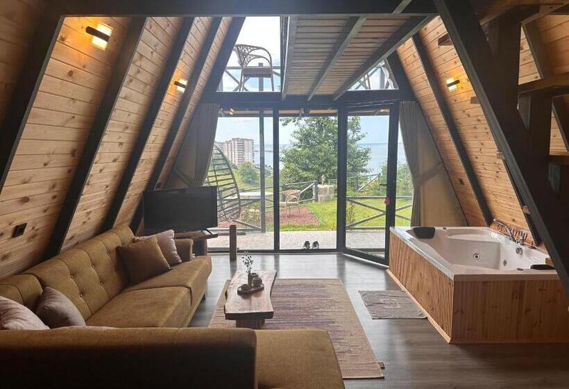 Четырехместный Номер Стандарт, çicek Bungalov