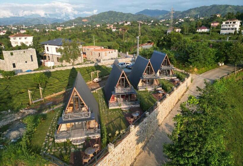 غرفة قياسية رباعية, çicek Bungalov