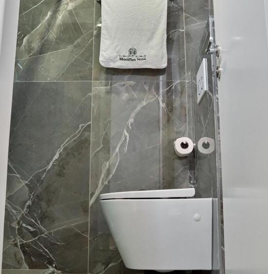 デラックスルーム, Montflux