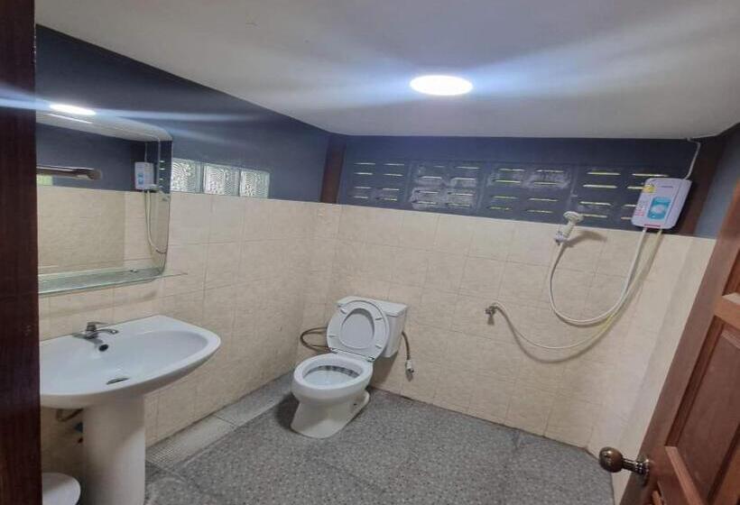 חדר דלוקס, Metathsana Resort