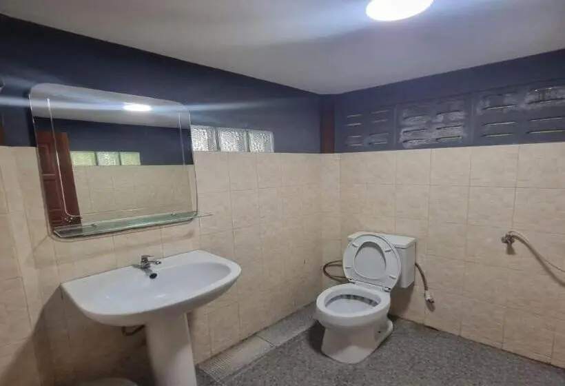 デラックスルーム, Metathsana Resort