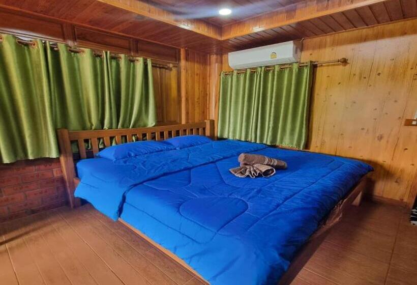 디럭스 룸, Metathsana Resort