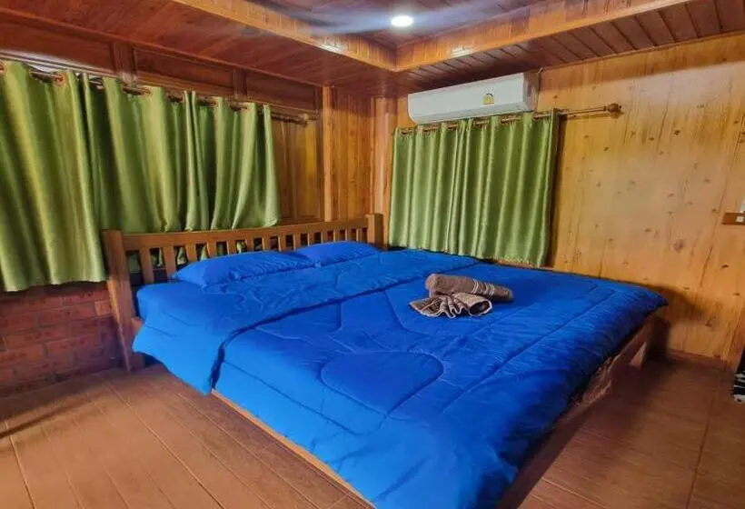 デラックスルーム, Metathsana Resort
