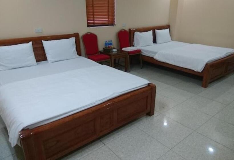 اتاق استاندارد چهار تخته, Quỳnh Vy