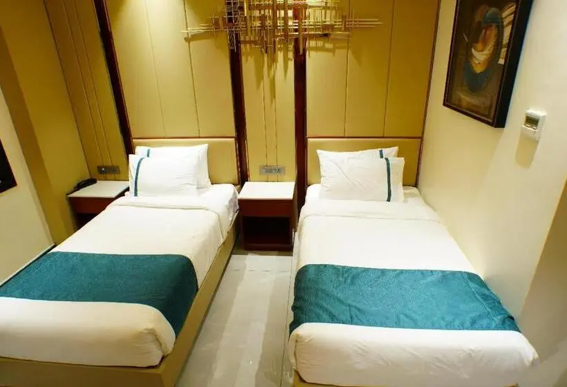 スイート, Shreyas Grand Ananthapuramu