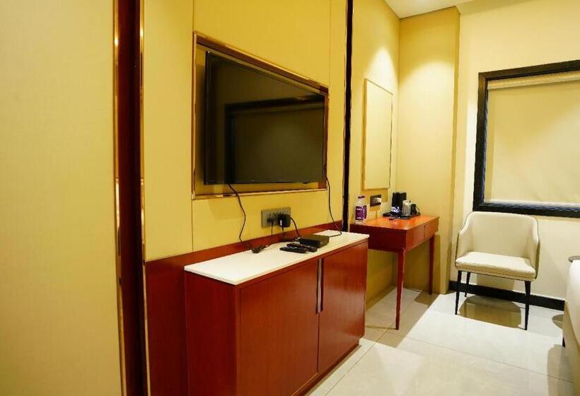 스위트, Shreyas Grand Ananthapuramu