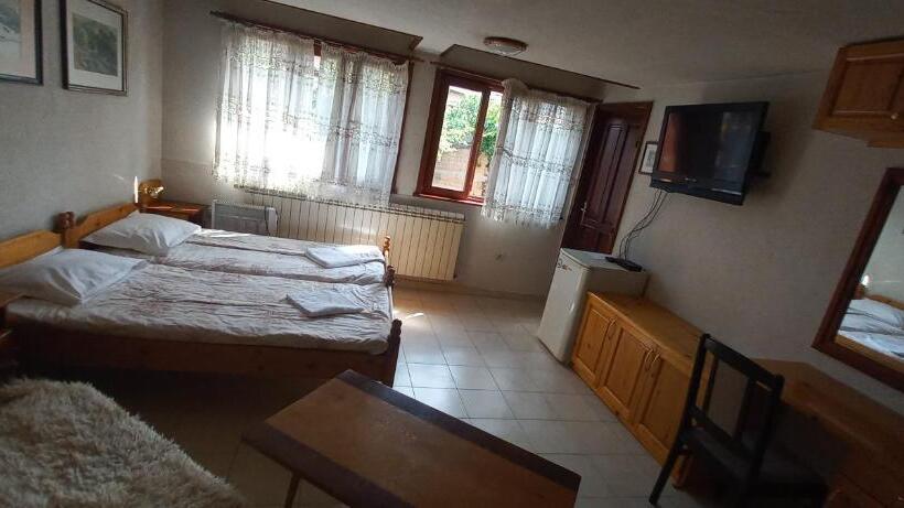 غرفة سوبيريور عائلية, Dumanova House