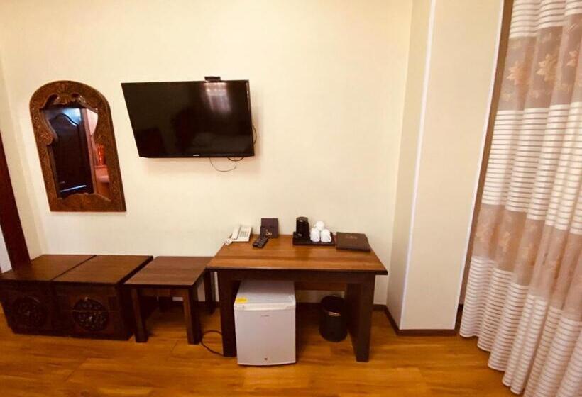 غرفة كومفورت ثلاثية, Golubie Kupola With Terrace