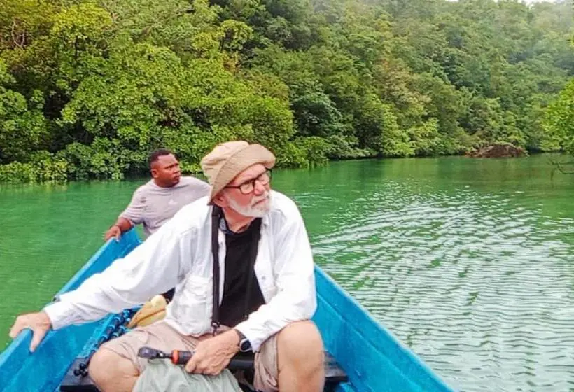スタンダードルーム, Risen Raja Ampat