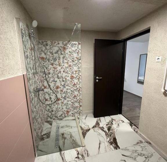 スタンダードトリプルルーム, Pensiunea Casa Viselor