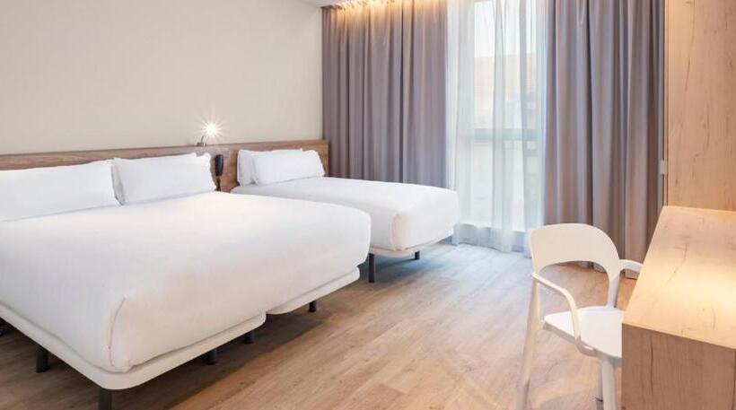 חדר סטנדרט לשלושה, B&b Hotel Leiria Fatima