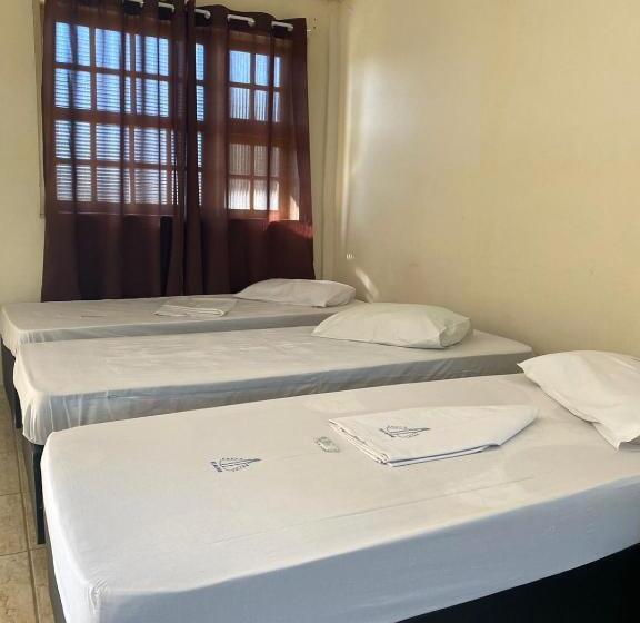 غرفة عائلية, Elache Plaza