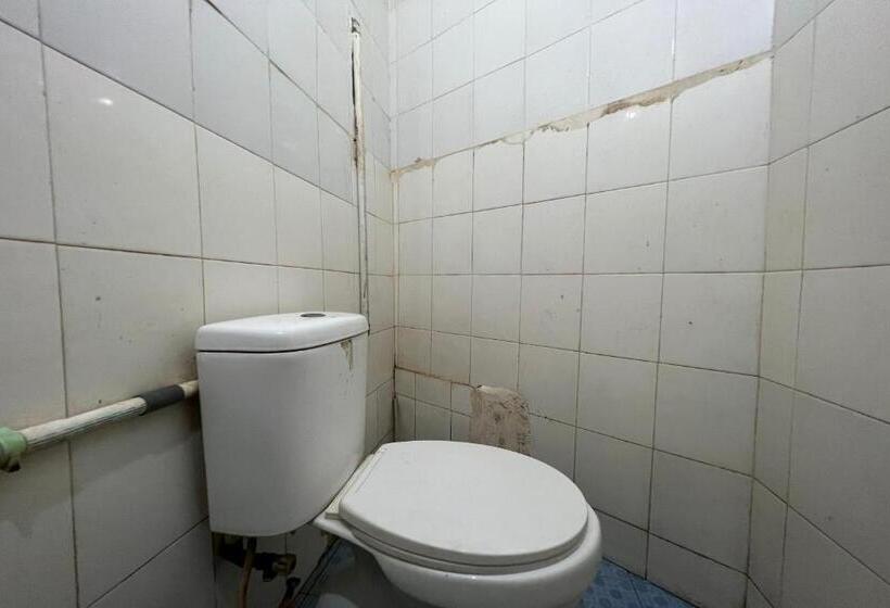 חדר סטנדרט, Oyo 94161 Kost Aisyah