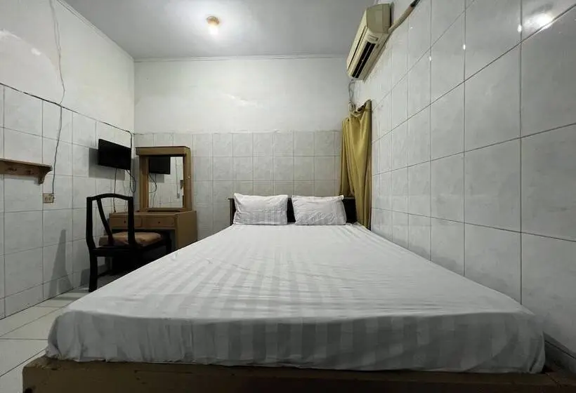 スタンダードルーム, Oyo 94161 Kost Aisyah