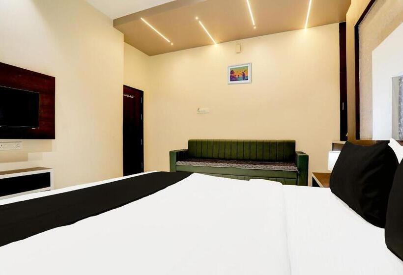 Трехместный Номер Классика, O Yuvraj Hotel Barshi