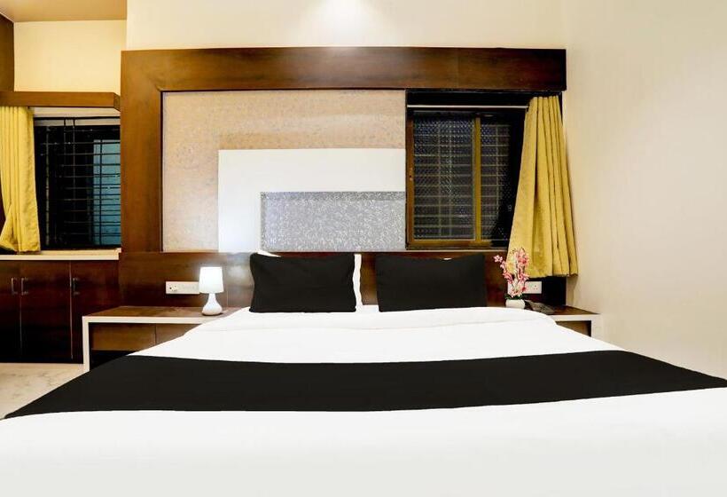 חדר קלאסי לשלושה, O Yuvraj Hotel Barshi