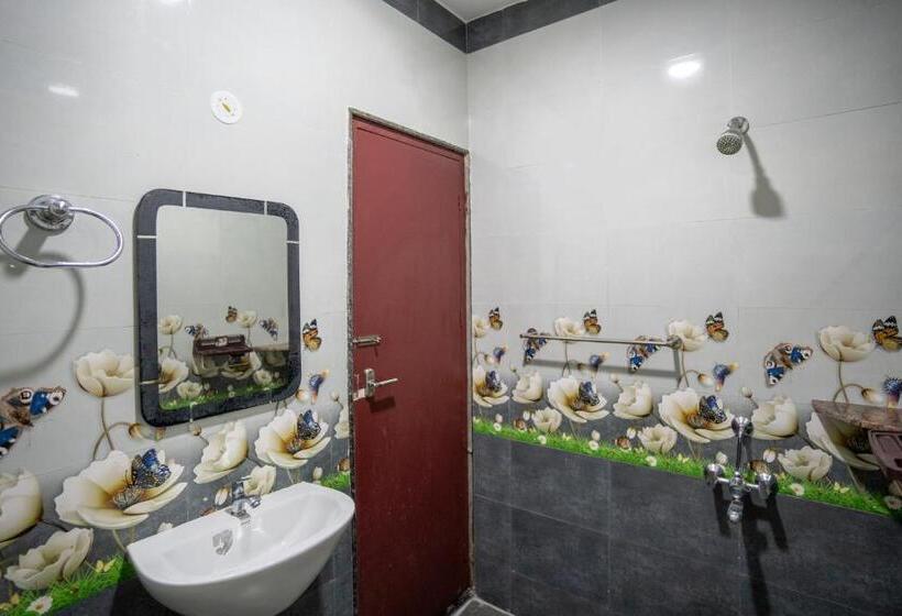 スタンダードルーム, Raja Garden Hills View