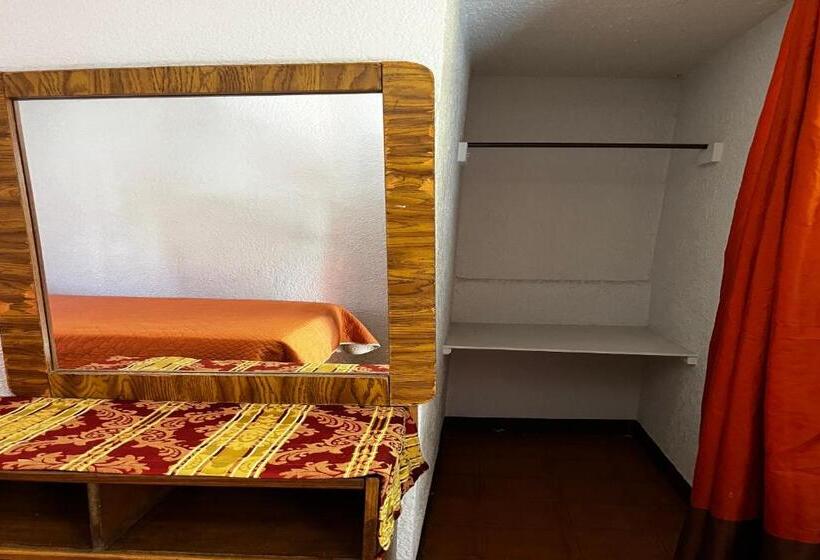 Номер Стандарт Индивидуальный, Oyo Hotel Linda