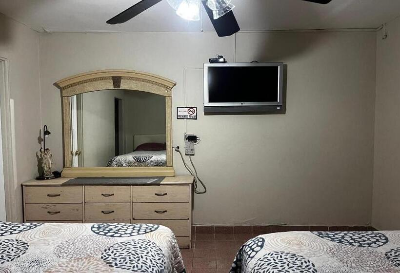 Номер Стандарт 2 Двуспальные Кровати, Oyo Hotel Linda