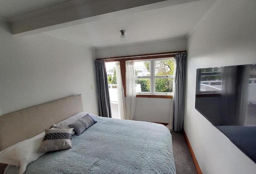 اتاق استاندارد با بالکن, Hauraki Corner Guesthouse