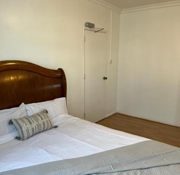 带大床的标准间, Superb Guest House Close To London 02