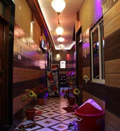 豪华家庭房间, Tirupati Bhawan