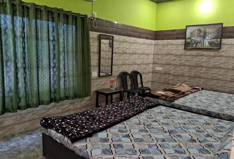 Семейный Номер Deluxe, Tirupati Bhawan