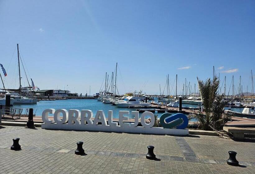 מיטה בחדר משותף, Corralejo Coliving By Amazzzing Travel