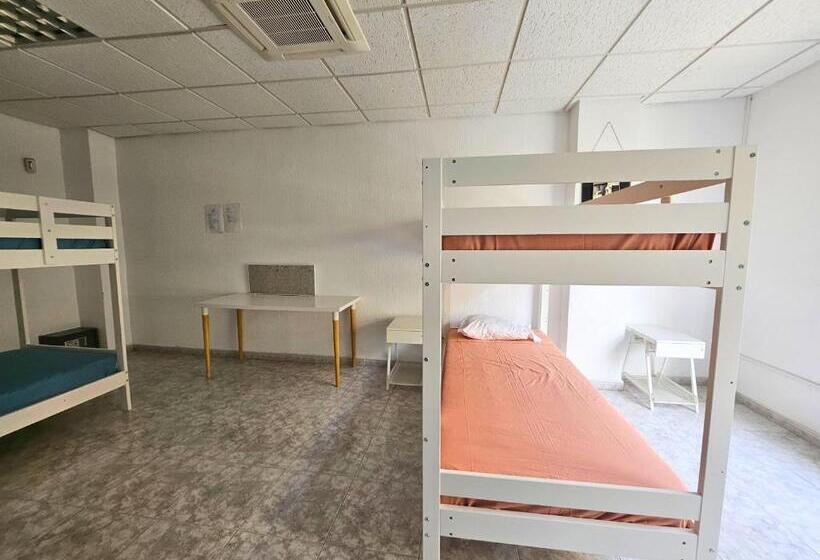 מיטה בחדר משותף, Corralejo Coliving By Amazzzing Travel