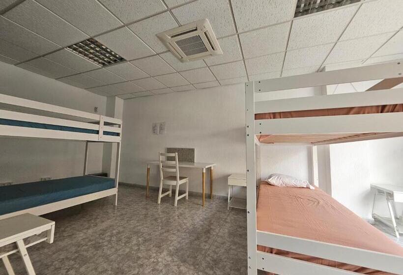 ルームシェアのワンベッド, Corralejo Coliving By Amazzzing Travel