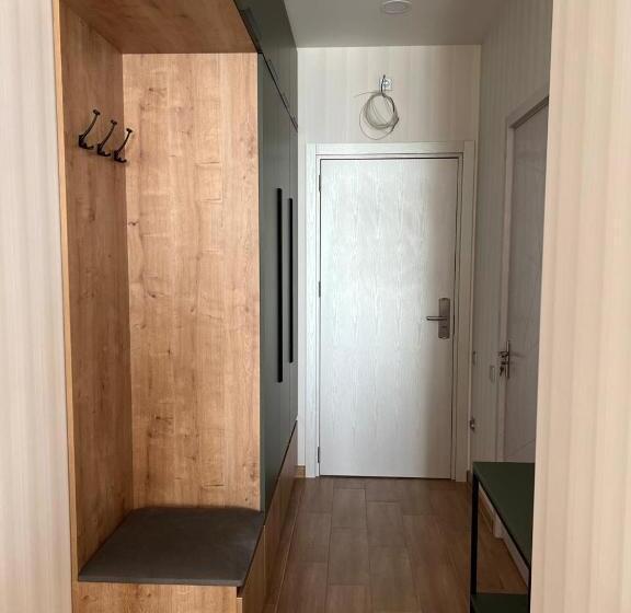 استودیوی استاندارد, Bamboo Beach Tsikhisdziri