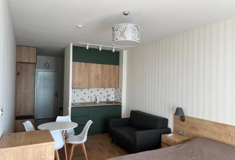 استودیوی استاندارد, Bamboo Beach Tsikhisdziri