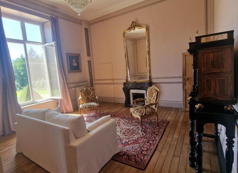 Люкс Вид на Сад, Château De Laclaireau