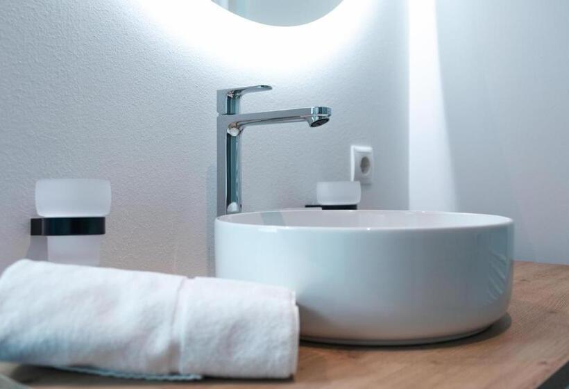 스탠다드 룸, Kirchenwirt Stubenberg Kunst