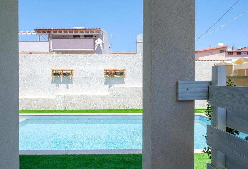 נוף לבריכה, Eos Affittacamere