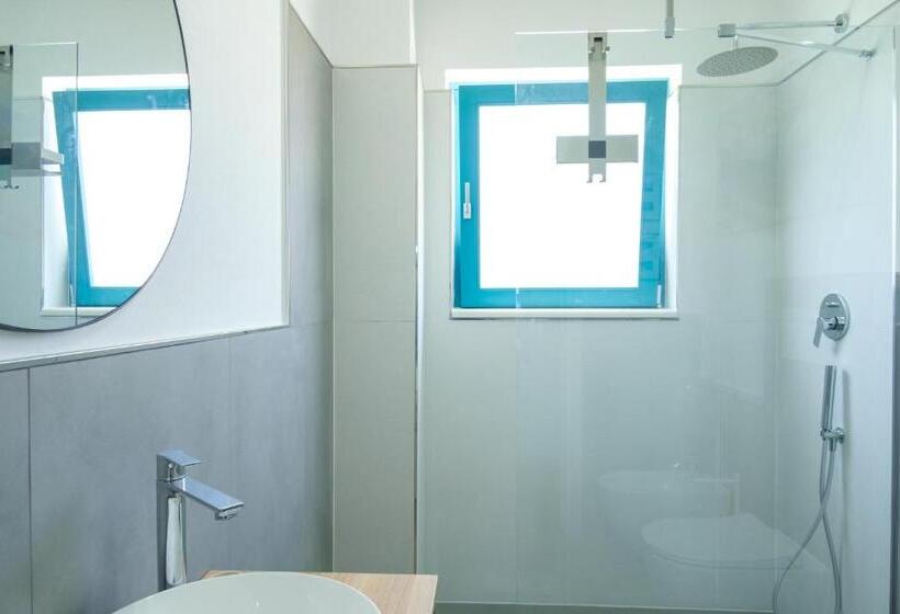 חדר דלוקס לשלושה, Eos Affittacamere