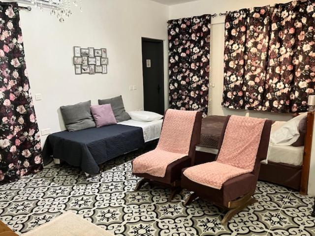 اتاق استاندارد چهار تخته, Gratia Studios